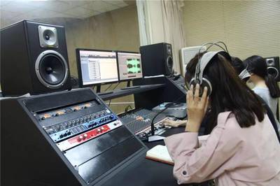 藝術與傳媒系專業解讀 視覺傳達設計、環境設計、播音與主持藝術、廣播電視編導